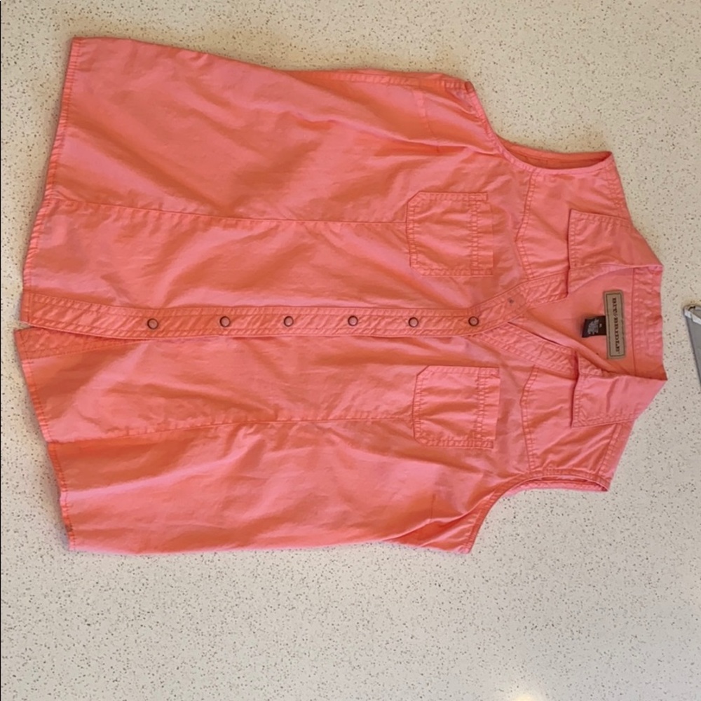 pink shirt sleeve